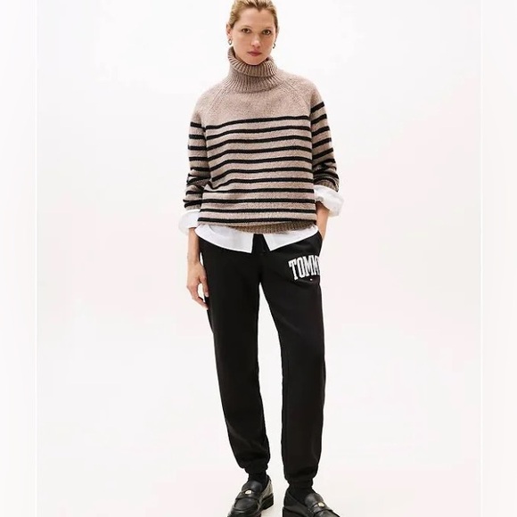 Tommy Hilfiger Pants - Tommy Hilfiger Women's Varsity Tommy Logo Sweatpants